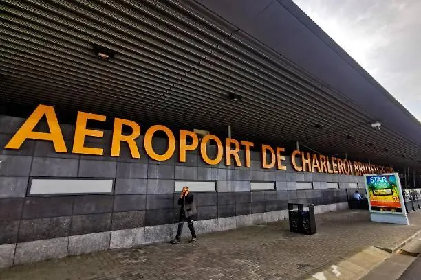 Station 82 C Charleroi-Airport Apartment Belgium